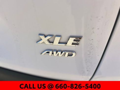 Used 2021 Toyota RAV4 XLE w/ Carpet Mat Package (TMS) image 11