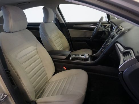 Used 2018 Ford Fusion S image 21