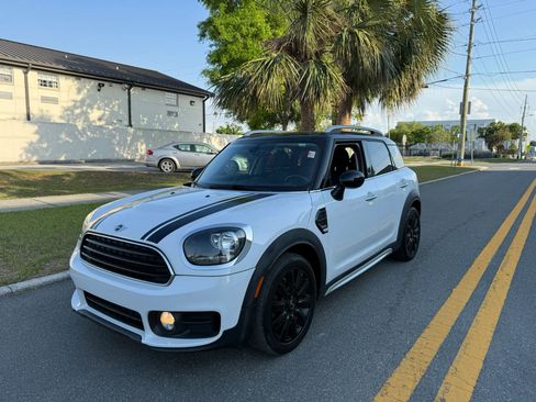 Used 2018 MINI Cooper Countryman FWD image 2