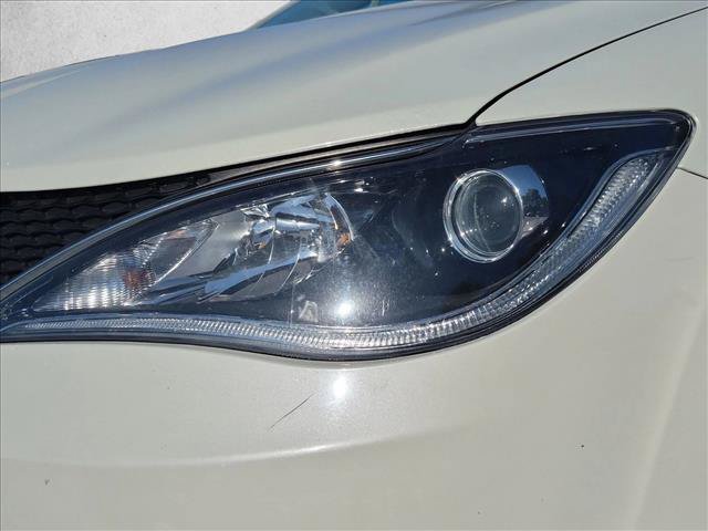 Used 2017 Chrysler Pacifica Touring-L FWD image 2