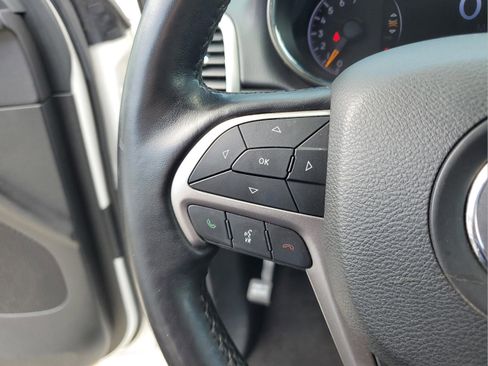 Certified 2021 Jeep Grand Cherokee Laredo X image 25