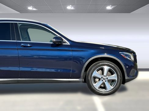 Used 2019 Mercedes-Benz GLC 300 4MATIC image 34
