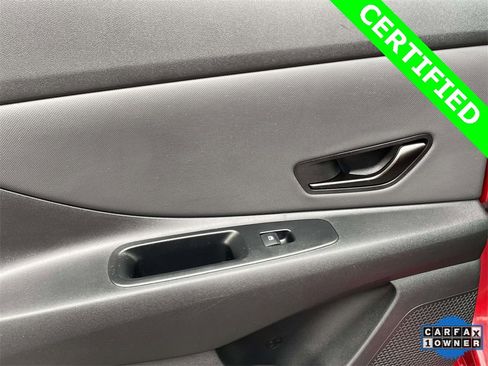 Certified 2025 Hyundai Elantra Sport image 9