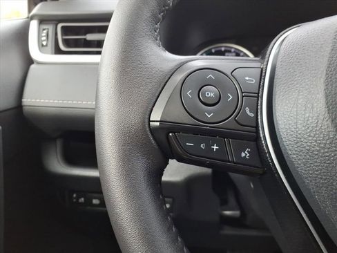Used 2021 Toyota RAV4 XLE image 22