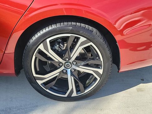 Used 2023 Volvo S60 B5 Core image 4