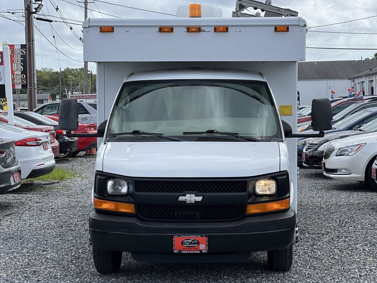 Used 2009 Chevrolet Express 3500 RWD image 2