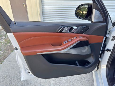 Used 2023 BMW X7 M60i w/ Climate Comfort Package AWD/4WD image 49