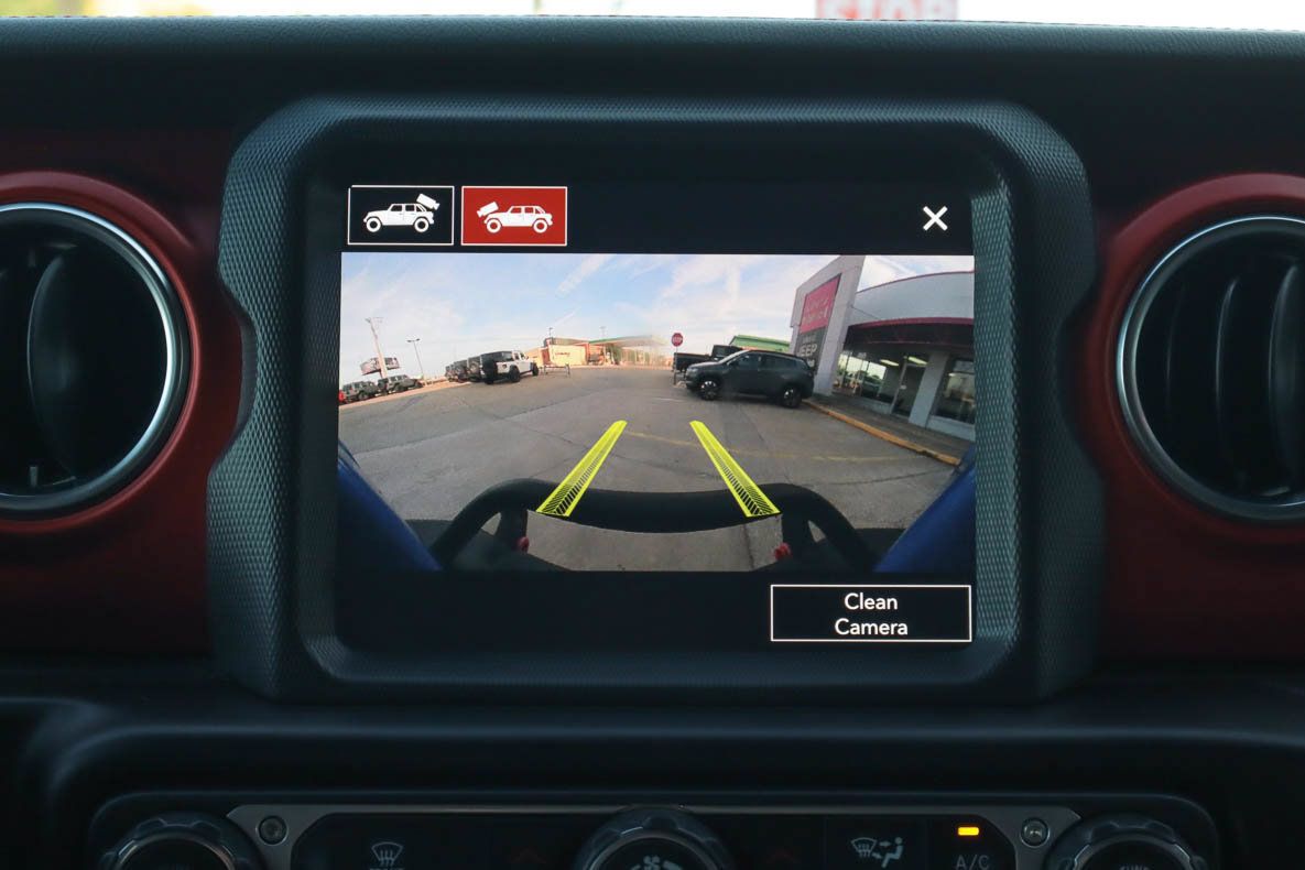 Used 2022 Jeep Wrangler Unlimited Rubicon AWD/4WD image 11
