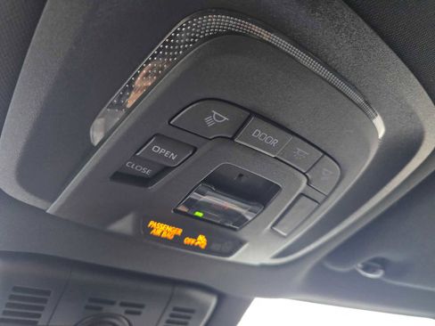 New 2025 Toyota Crown Signia image 34