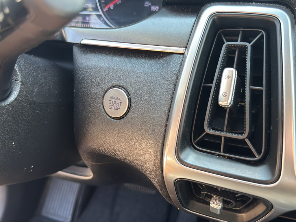 Used 2022 Kia Sorento S w/ Panoramic Sunroof Package FWD image 19