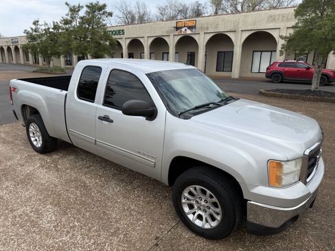 Used 2011 GMC Sierra 1500 SLE w/ Power Tech Package image 3