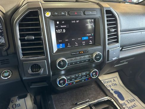 Used 2019 Ford Expedition Limited image 8