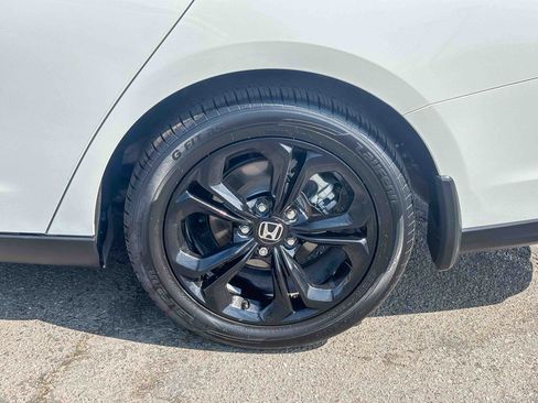 Certified 2025 Honda Accord SE image 12