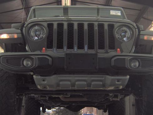 Used 2022 Jeep Gladiator Mojave image 3