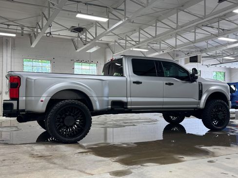 Used 2024 Ford F450 Platinum w/ Camper Package AWD/4WD image 43