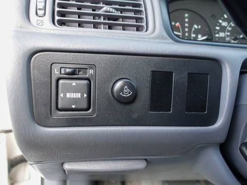 Used 2001 Toyota Camry LE image 15