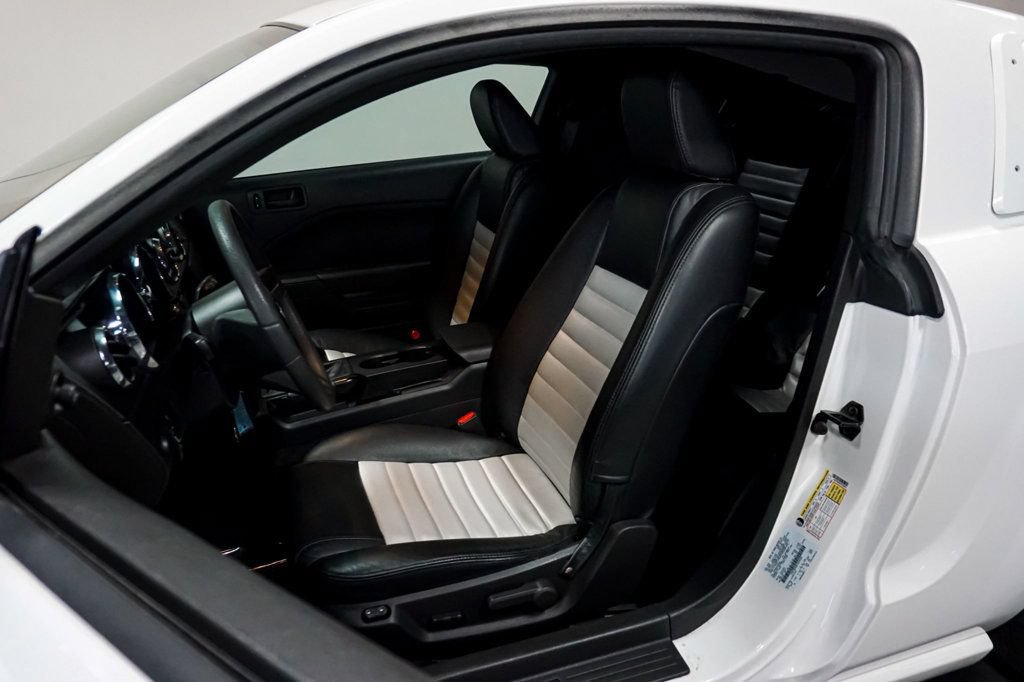 Used 2007 Ford Mustang GT Premium RWD image 9