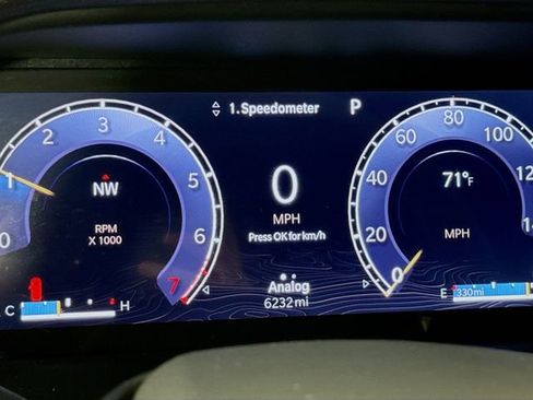 Used 2024 Jeep Grand Cherokee L Laredo image 12