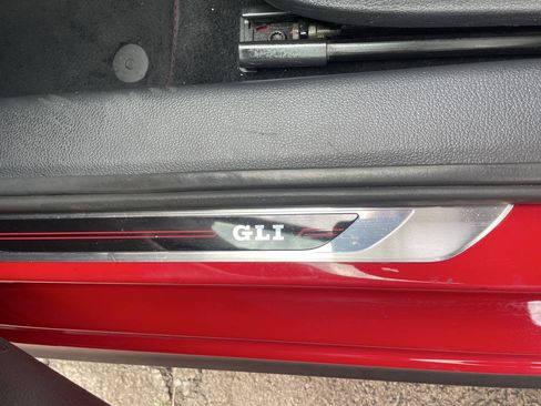 Used 2016 Volkswagen Jetta GLI SEL image 30