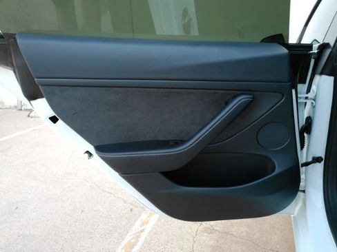 Used 2023 Tesla Model 3 Standard Range RWD image 16