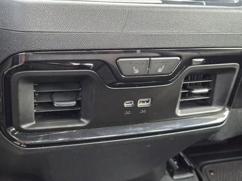 Used 2024 GMC Sierra 1500 AT4 w/ AT4 Premium Package image 36