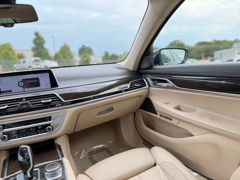 Used 2016 BMW 750i xDrive AWD/4WD image 54