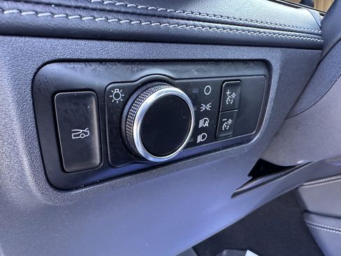 Used 2024 Ford Mustang Premium image 17