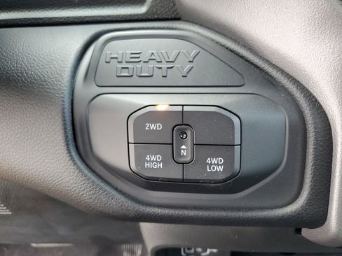 Used 2025 RAM 2500 Big Horn image 17