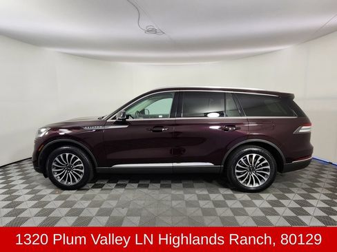 Used 2023 Lincoln Aviator AWD w/ Premium Package image 2