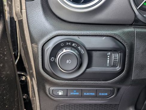 Used 2023 Jeep Wrangler Unlimited Rubicon 4xe AWD/4WD image 26