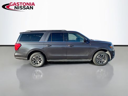 Used 2024 Ford Expedition Max XLT image 10