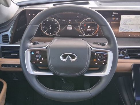 Used 2025 INFINITI QX80 Sensory AWD/4WD image 10