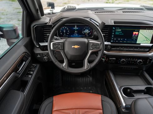 New 2026 Chevrolet Silverado 3500 LT w/ Convenience Package AWD/4WD image 33