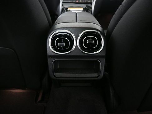 New 2026 Mercedes-Benz C 300 Sedan image 17