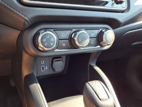 Certified 2025 Nissan Versa S w/ Trunk Package image 24