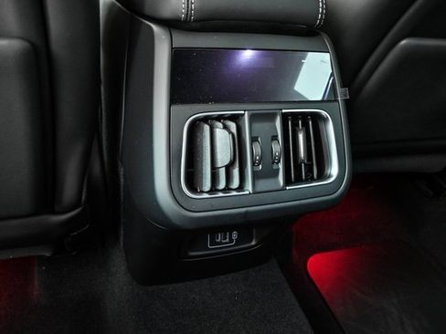 New 2025 Maserati Grecale Trofeo image 23