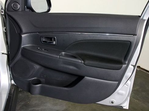 Used 2023 Mitsubishi Outlander Sport LE image 30