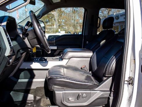 Certified 2017 Ford F250 Lariat w/ Chrome Package image 18