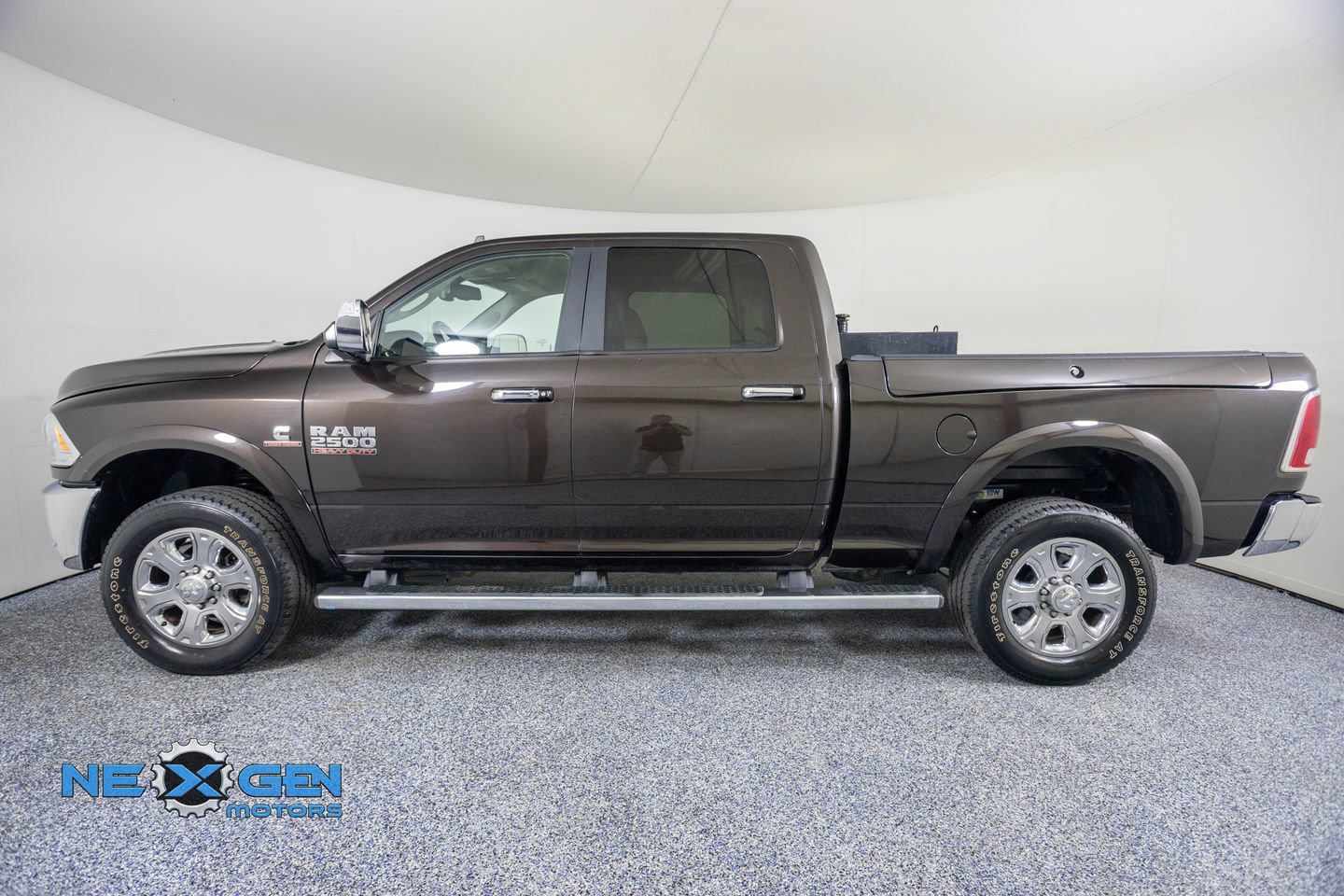 Used 2017 RAM 2500 Laramie w/ Convenience Group AWD/4WD image 5