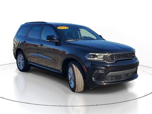 Used 2023 Dodge Durango GT image 2