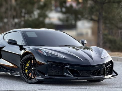 Used 2023 Chevrolet Corvette Z06 w/ Z07 Performance Package image 40