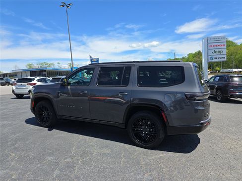 New 2026 Jeep Grand Wagoneer Limited AWD/4WD image 6