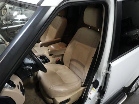 Used 2016 Land Rover LR4 HSE LUX AWD/4WD image 19
