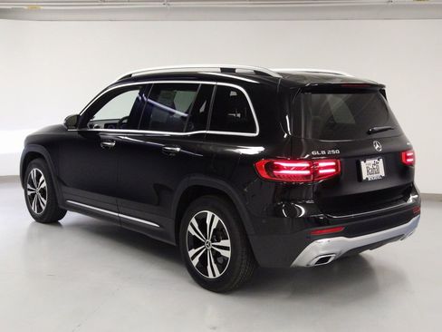 Certified 2025 Mercedes-Benz GLB 250 4MATIC image 8