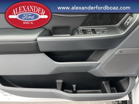 Used 2024 Ford F150 Lightning Flash image 13