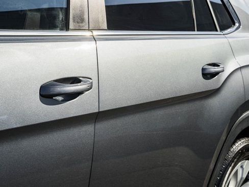 Used 2021 Volkswagen Atlas Cross Sport SEL image 18