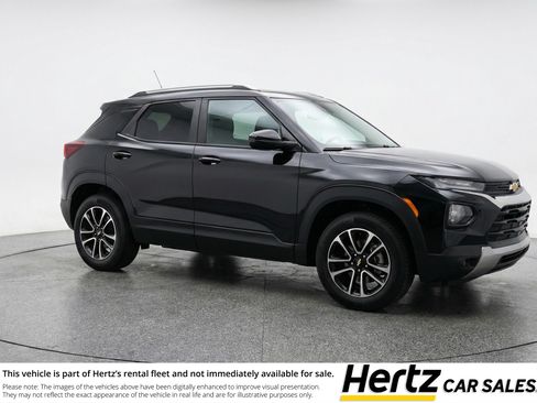 Used 2025 Chevrolet TrailBlazer LT FWD image 1