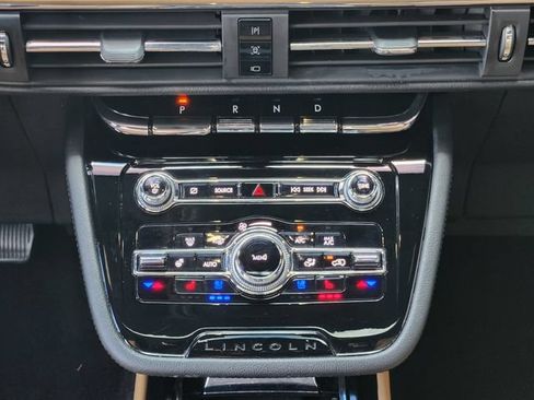 Used 2022 Lincoln Corsair Reserve w/ Equipment Group 201A FWD image 13