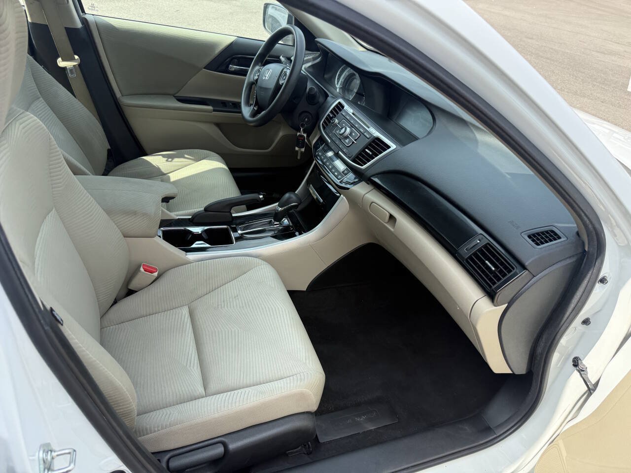 Used 2016 Honda Accord LX image 14
