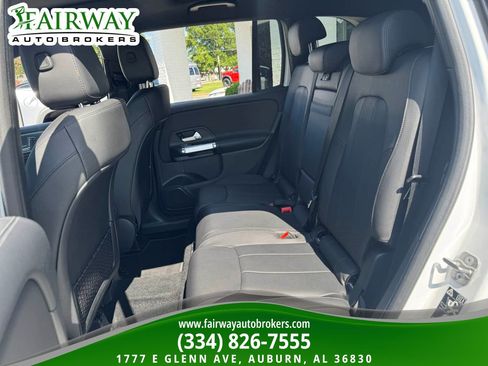 Used 2025 Mercedes-Benz GLB 250 image 10